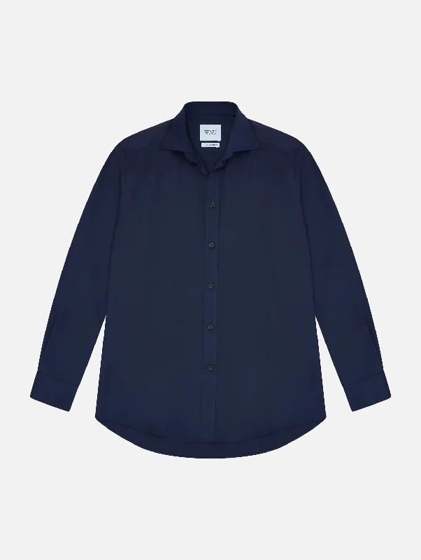 The Boyfriend Tencel Shirt in Navy